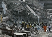 在建审计大楼震中倒塌，参与修建的泰方公司深陷流动性危机、曾卷入多起致命事故
