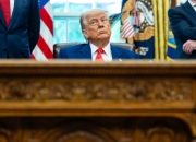 一周外盘头条|美英达成贸易协议 美联储连续第三次按兵不动 比特币再破10万美元 巴菲特年底卸任伯克希尔CEO