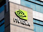 外媒爆：美国政府正考虑允许英伟达对华出售H200芯片