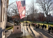 美国脆弱的未来精英，终将直面真实世界