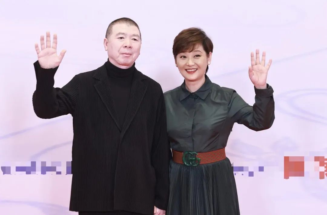 徐帆辟谣与冯小刚离婚：我们两口子关系坚如磐石 第1张