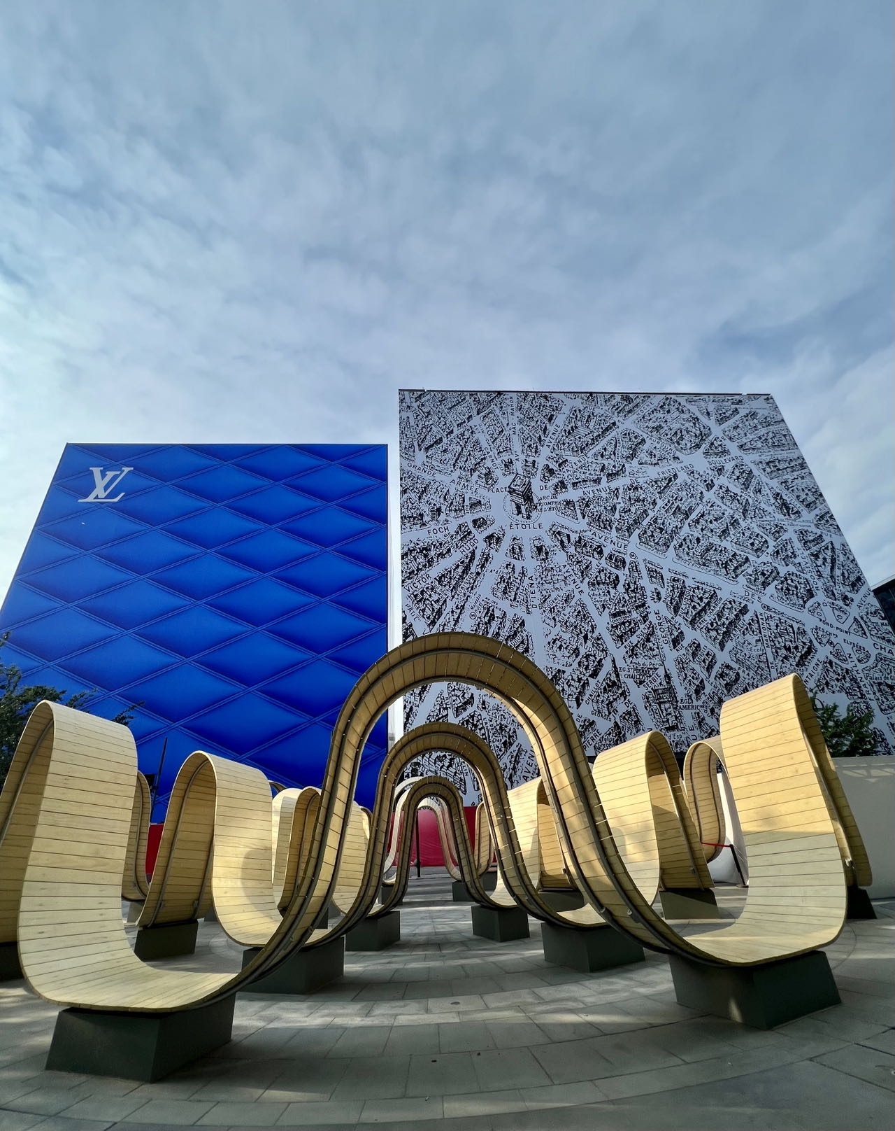 中产消费观变化，奢侈品牌收缩战线，高端商场变局已至 第2张