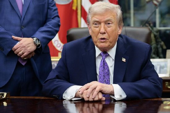 特朗普不排除动武夺取格陵兰 白宫明确表示出兵占领是选项之一 第1张 特朗普不排除动武夺取格陵兰 白宫明确表示出兵占领是选项之一 第1张