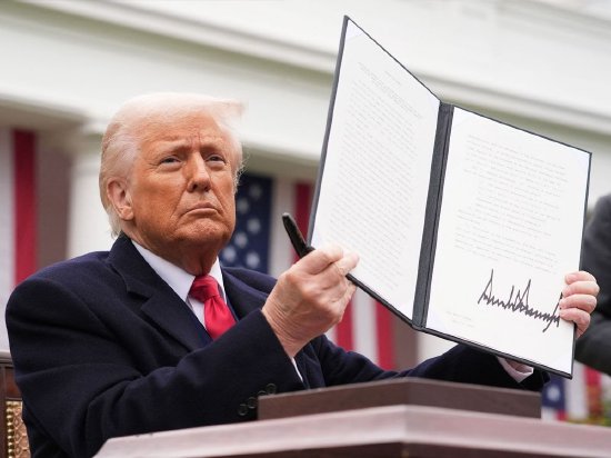 1月10日外盘头条：白宫承认特朗普非故意泄露就业数据 欧盟料将签署南美贸易协议 交易员认为本月不可能降息 第2张